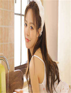 《少妇和快递员在做爰2》