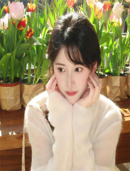 女人我最大产品_亚洲精品中文幕一区二区_黄色小说推荐